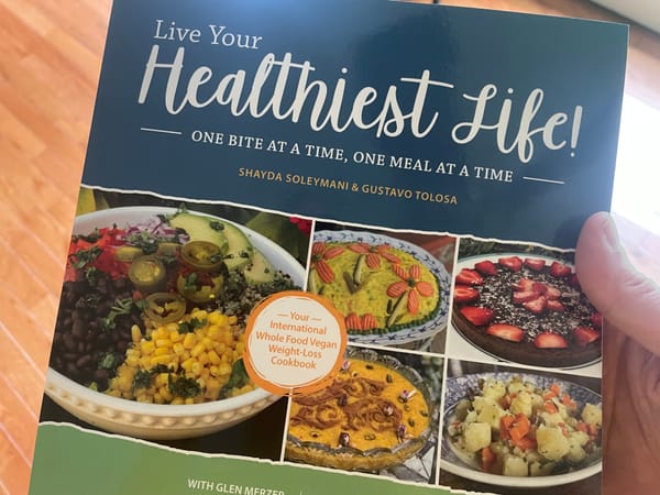 Book cover for "Live your healthiest life: one bit at a time, one meal at a time"